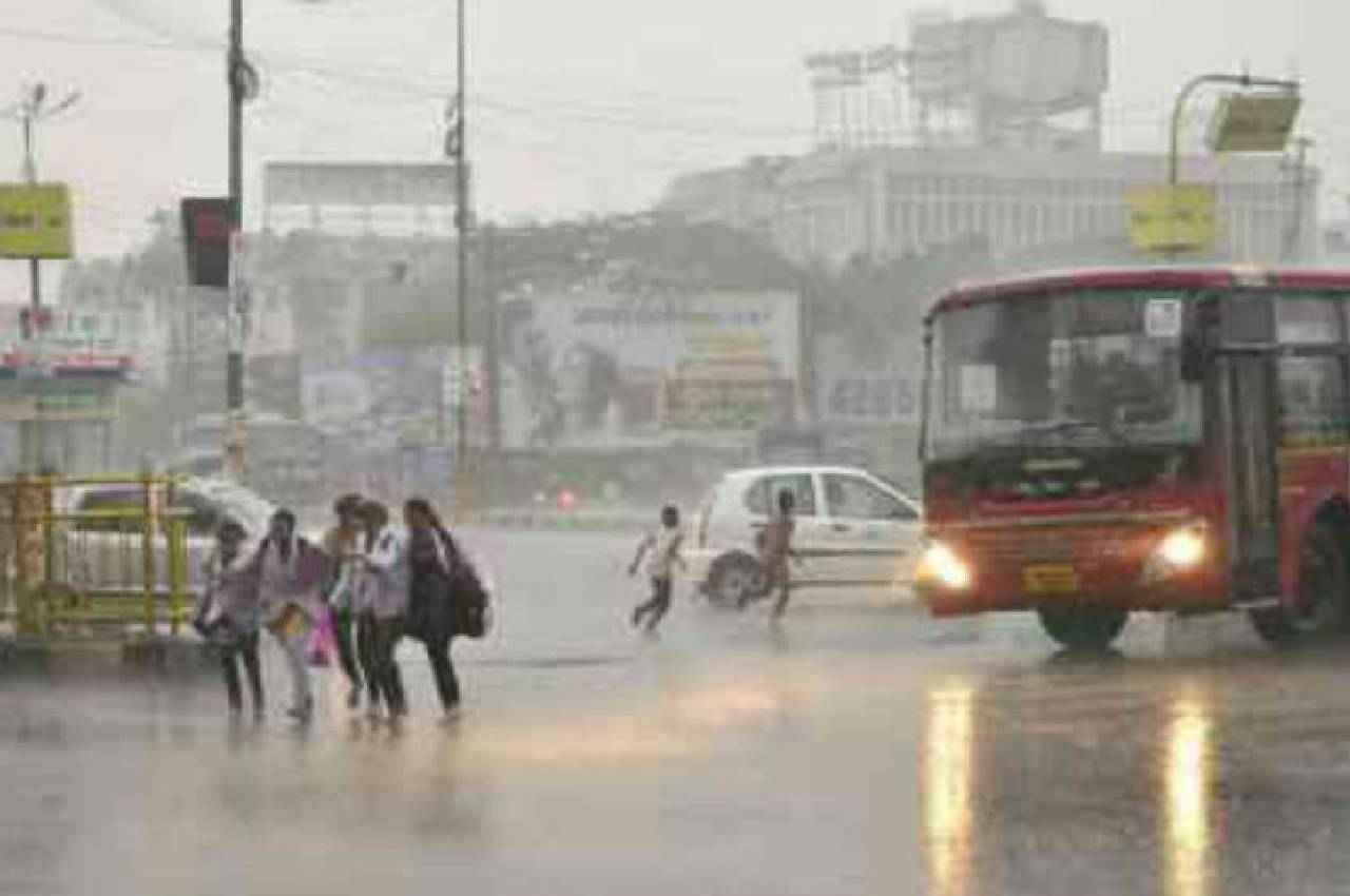 MP में मौसम ने फिर बदली करवट, भोपाल में बारिश, कई जिलों में अलर्ट