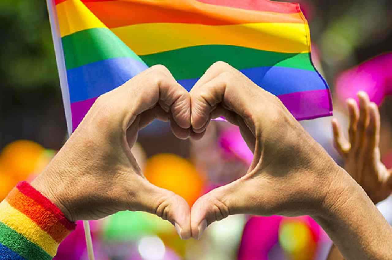 Same Gender Marriage Hearing: केंद्र ने पूछा- गे या फिर लेस्बियन मैरिज में पत्नी किसे कहेंगे?
