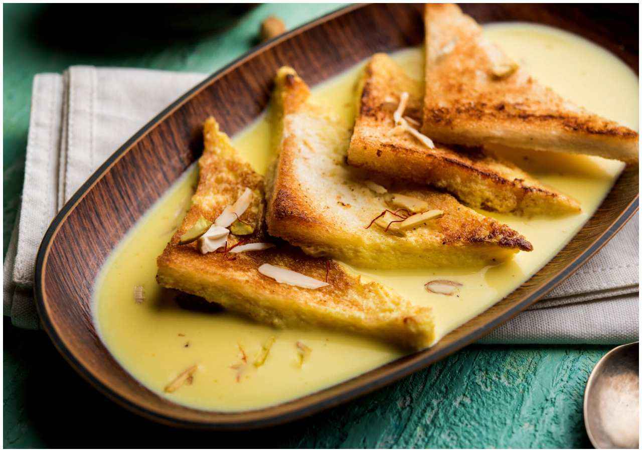 Shahi Tukda Recipe: वीकेंड पर मीठी क्रेविंग के लिए ट्राई करें ये शाही टुकड़ा की रेसिपी, जानिए