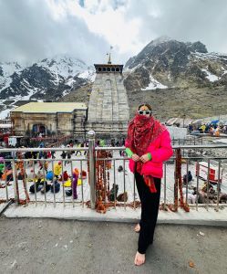 Sara Ali Khan Visits Kedarnath