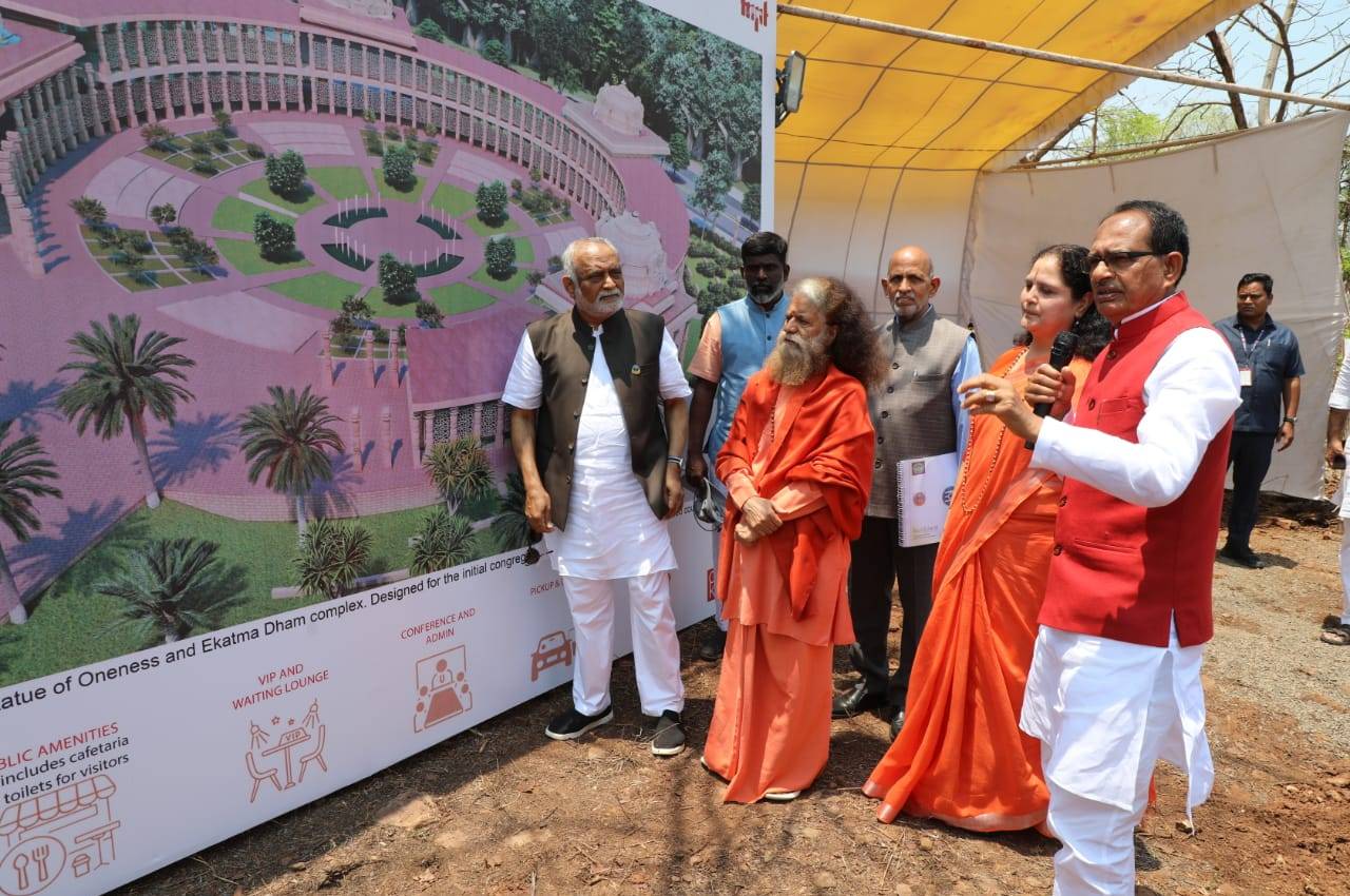 Adi Shankaracharya being built in Omkareshwar