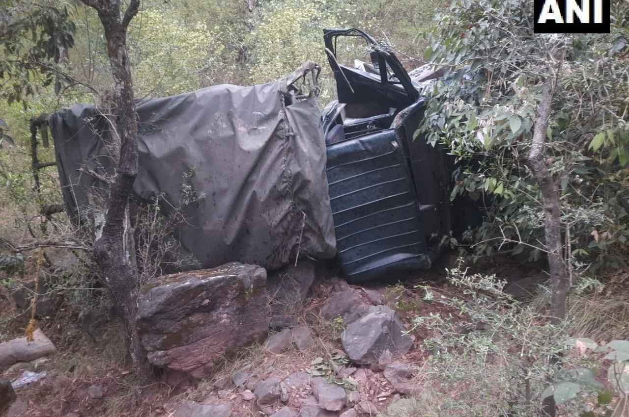 जम्मू-कश्मीर के पुंछ में सेना का वाहन दुर्घटनाग्रस्त, बीएसएफ के एक जवान की मौत, 6 घायल