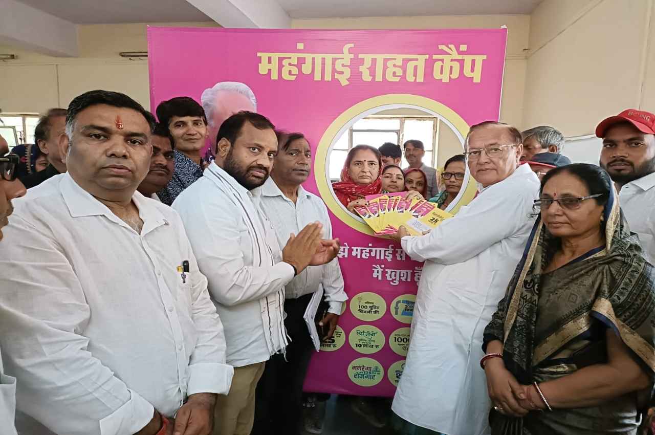 अलवर में शिक्षा मंत्री बीडी कल्ला ने किया राहत कैंपों का निरीक्षण, बोले- 'कैंप जनता के हित में कारगर सिद्ध होंगे'