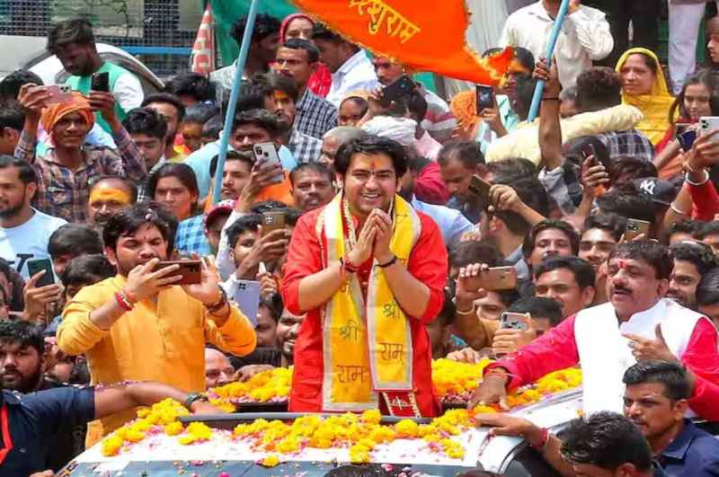 Bageshwar Dham, Dhirendra Shastri