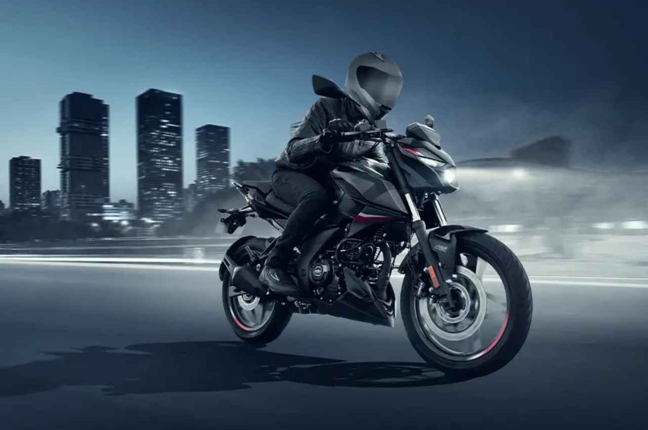 युवाओं का पहला प्यार है Bajaj की यह Street Fighter स्टाइलिश बाइक, जानें डिटेल