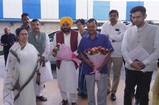 Mamata Banerjee, Arvind Kejriwal, AAP, BJP, Bhagwant Mann, Raghav Chadha