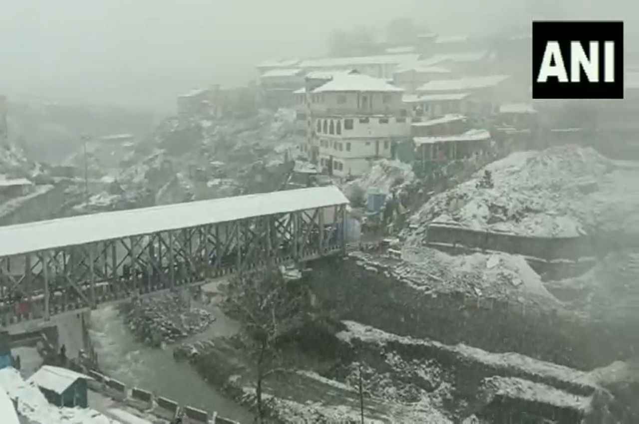Char Dham Yatra 2023, Kedarnath, Snowfall in Badrinath, Uttarakhand News Jammu Kas