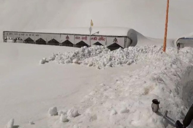 Hemkund Sahib Yatra, Hemkund Sahib, Uttarakhand News, Hemkund Sahib Yatra 2023 Hemkund Sahib Yatra, Hemkund Sahib, Uttarakhand News, Hemkund Sahib Yatra 2023