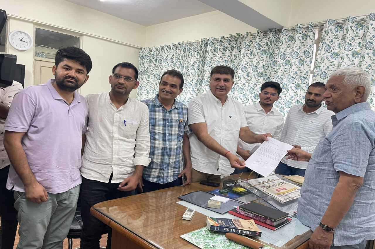 Jaipur News: ओबीसी आयोग के अध्यक्ष भंवरू खान से मिले विधायक हरीश चौधरी, बोले- 'आरक्षण 21 से 27 फीसदी हो'
