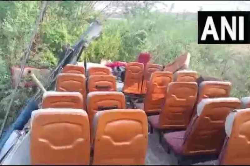 Jalaun Road Accident