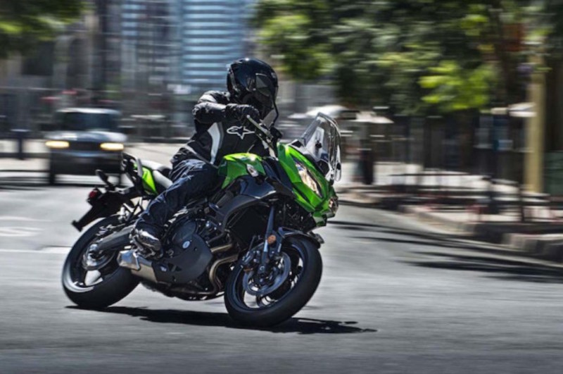 Kawasaki Versys 650, Kawasaki Versys 650 price, Kawasaki Versys 650 mileage, bikes under 7 lakhs, petrol bikes, 650 cc bikes