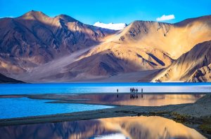 Summer Vacations Destinations near delhi, Ladakh, Kashmir, Manali, Shimla, Mount Abu