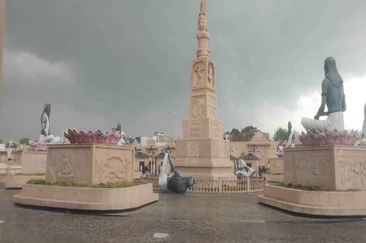 Mahakal Lok fell in storm Mahakal Lok fell in storm