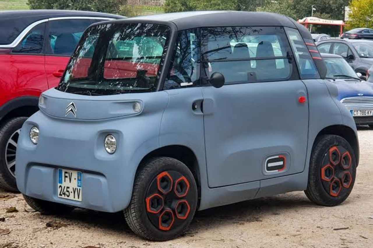 Citroen की नई ईवी कार लॉन्च, 74 km की ड्राइविंग रेंज, कीमत बस इतनी सी!, जानें फीचर्स