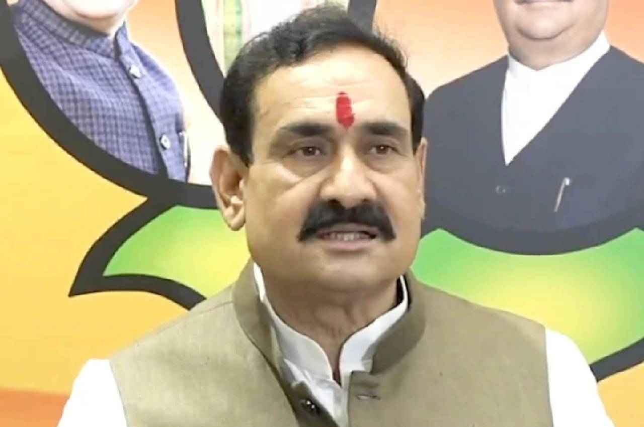 कर्नाटक के चुनाव से गर्माया MP का सियासी पारा, दिग्वियय सिंह पर नरोत्तम मिश्रा का पलटवार