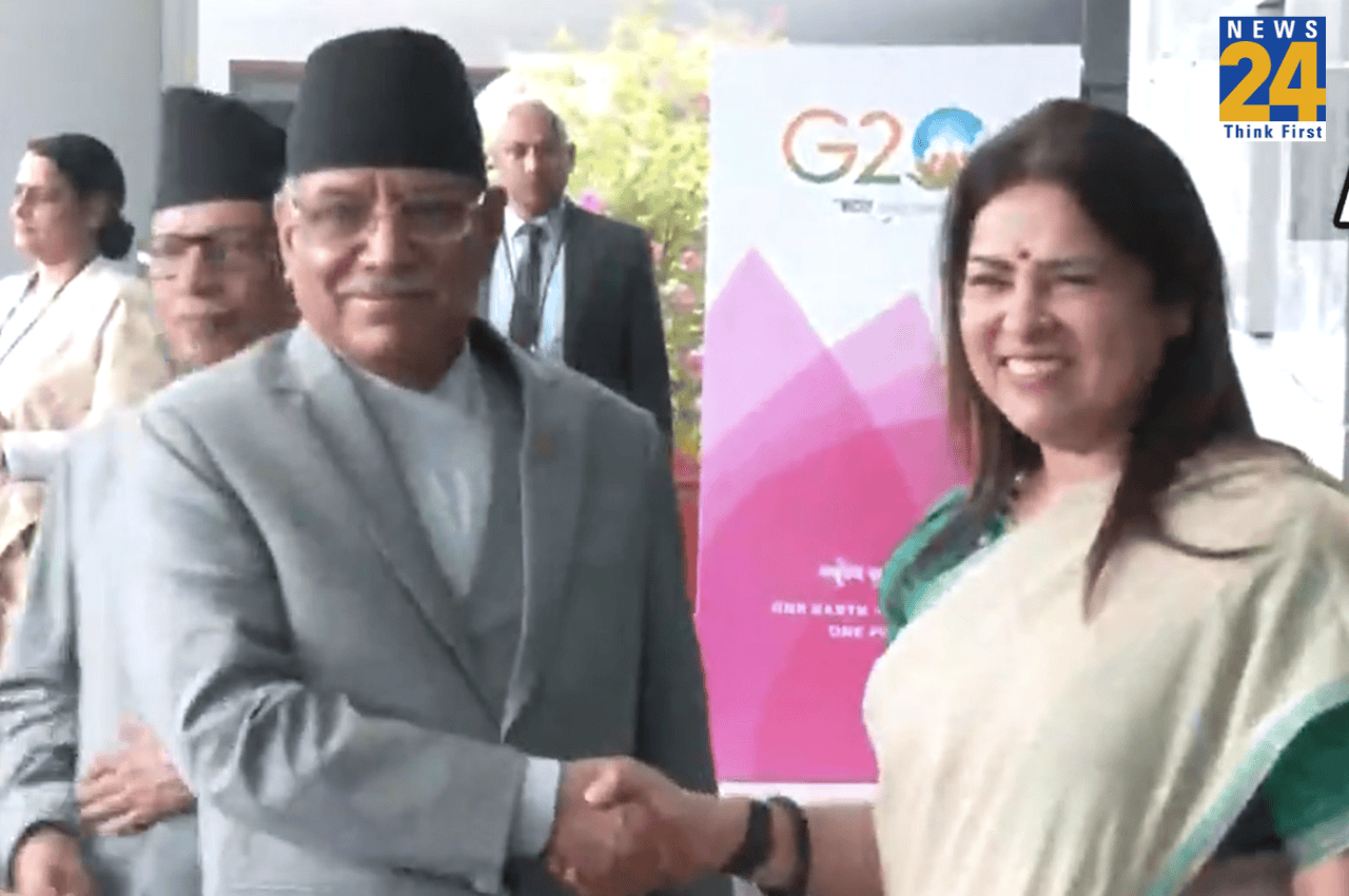 नेपाल के प्रधानमंत्री प्रचंड चार दिवसीय यात्रा पर पहुंचे भारत, मंत्री मीनाक्षी लेखी ने अगुआनी, इन मुद्दों पर होगी बात