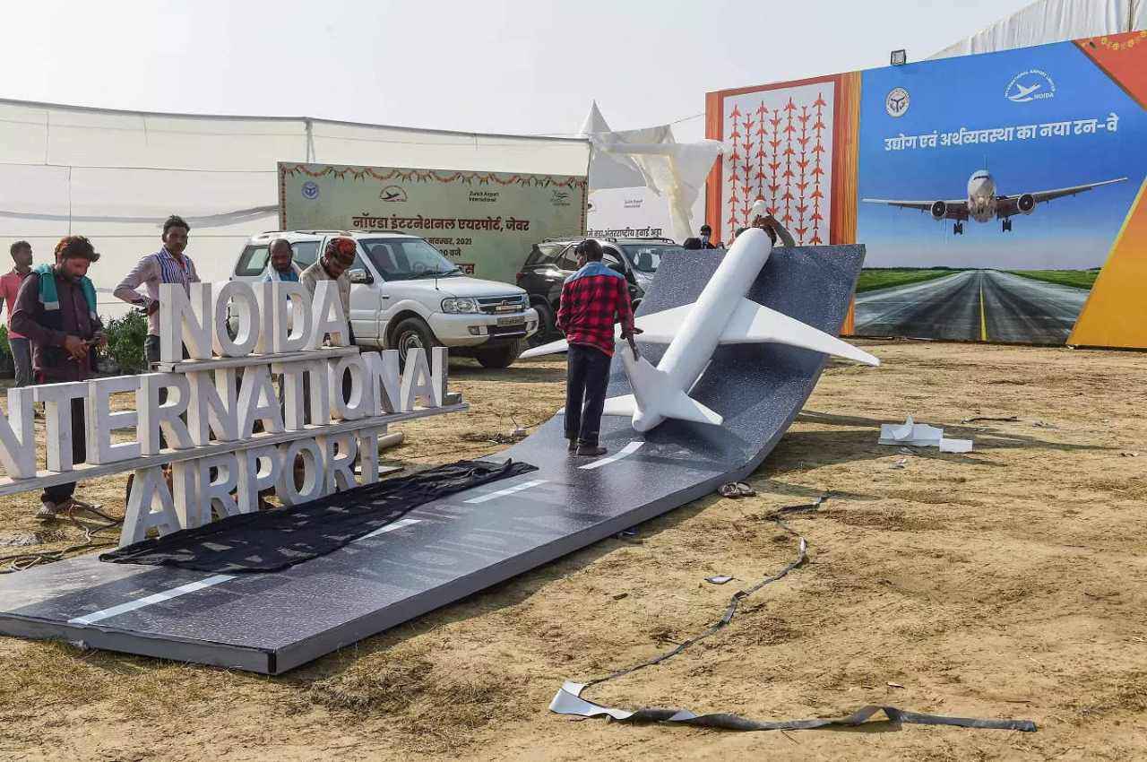 Noida International Airport: कब से भरेंगी उड़ानें? एयरपोर्ट सीईओ क्रिस्टोफ ने किया संचालन का ऐलान