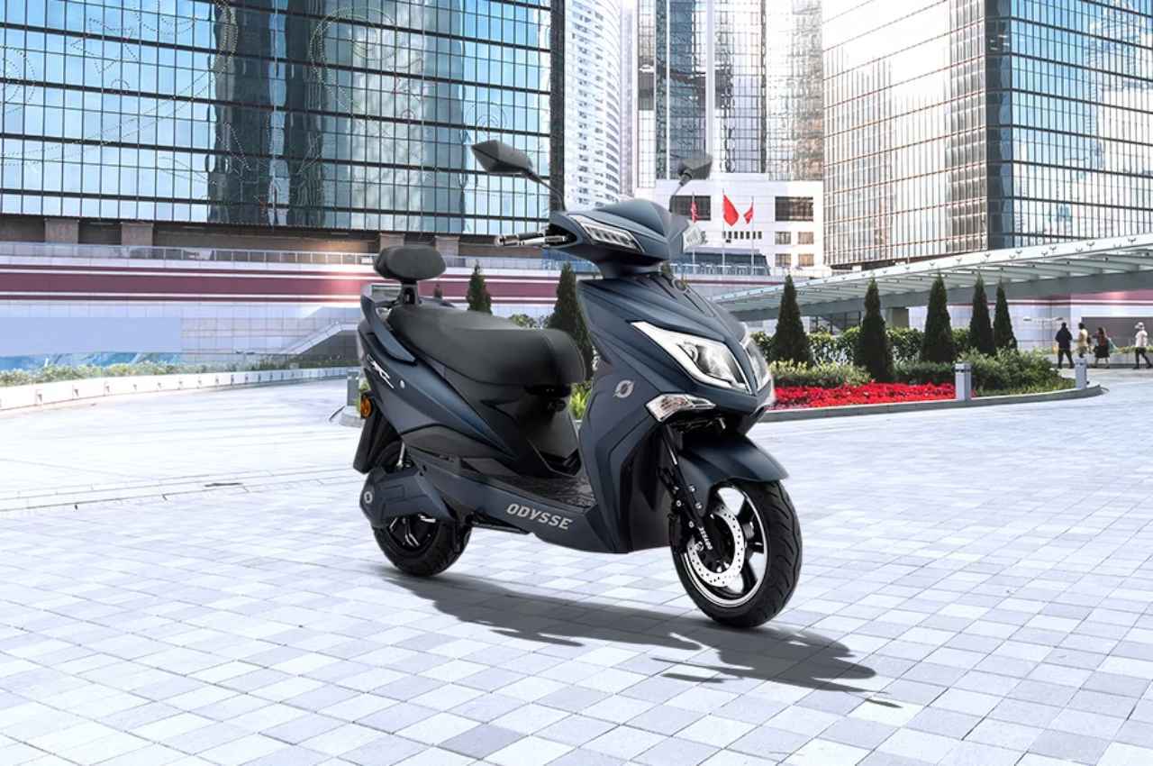 इलेक्ट्रिक स्कूटर मतलब Hawk Electric! 170KM की रेंज, 45 kmph की टॉप स्पीड, कीमत भी कम