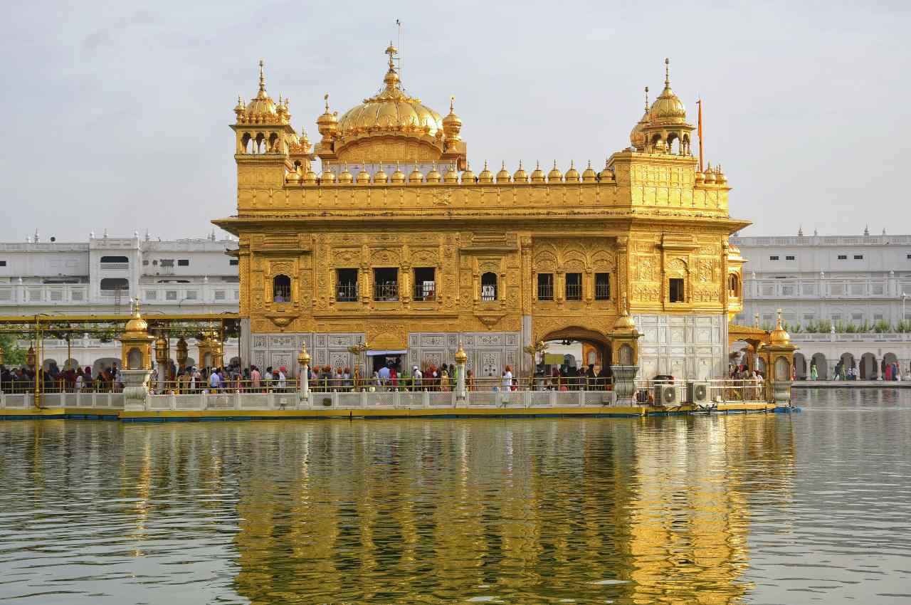 Punjab News: अमृतसर में Golden Temple के पास धमाका; कई लोग घायल, जांच में जुटी एजेंसियां