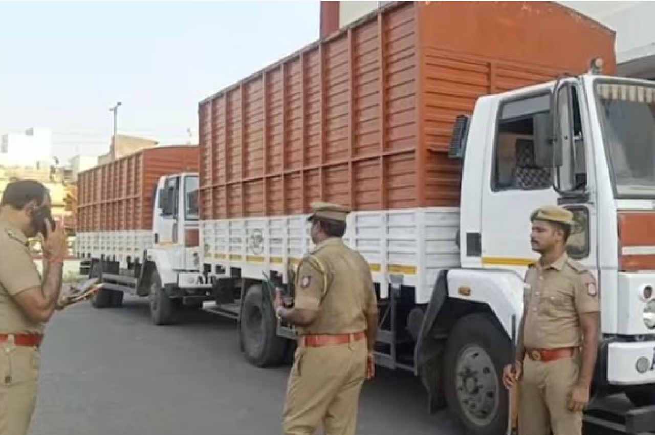 RBi containers, Reserve Bank in Chennai, Chennai, Villupuram, truck break down, Tamil Nadu news