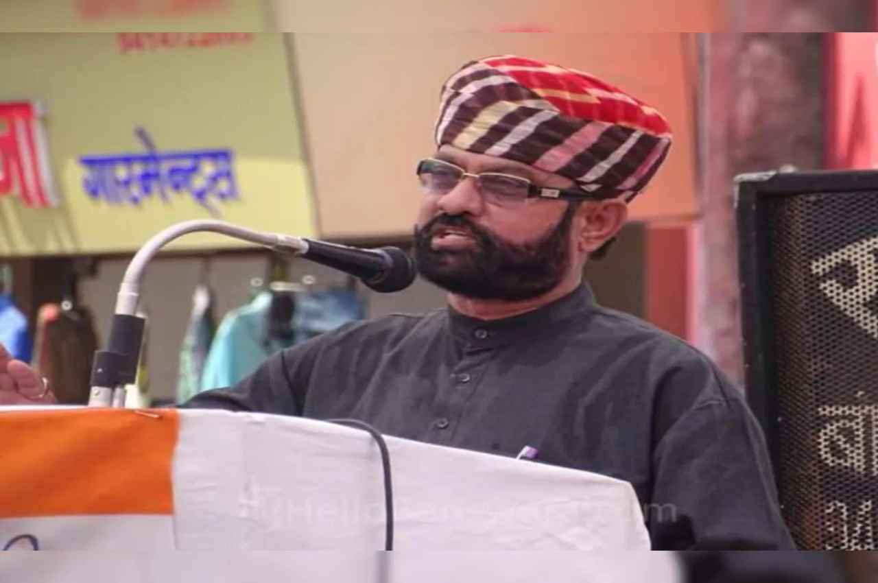 Rajasthan News: बांसवाड़ा में जल संसाधन मंत्री महेंद्रजीत मालवीया ने किया महंगाई राहत कैंपों का निरीक्षण