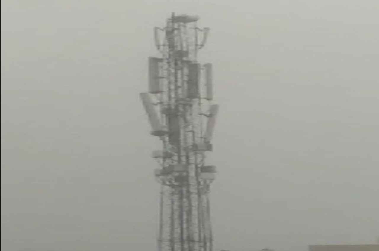Rajasthan News: राजस्थान के नागौर में तूफान का कहर, मोबाइल टावर गिरा