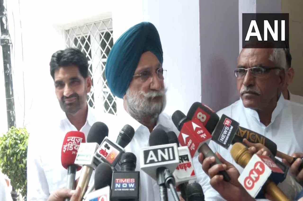 Rajasthan Politics: पायलट के अल्टीमेटम वाले बयान को लेकर बोले रंधावा- 'इस मामले में सीएम गहलोत ही जवाब दे सकते हैं'