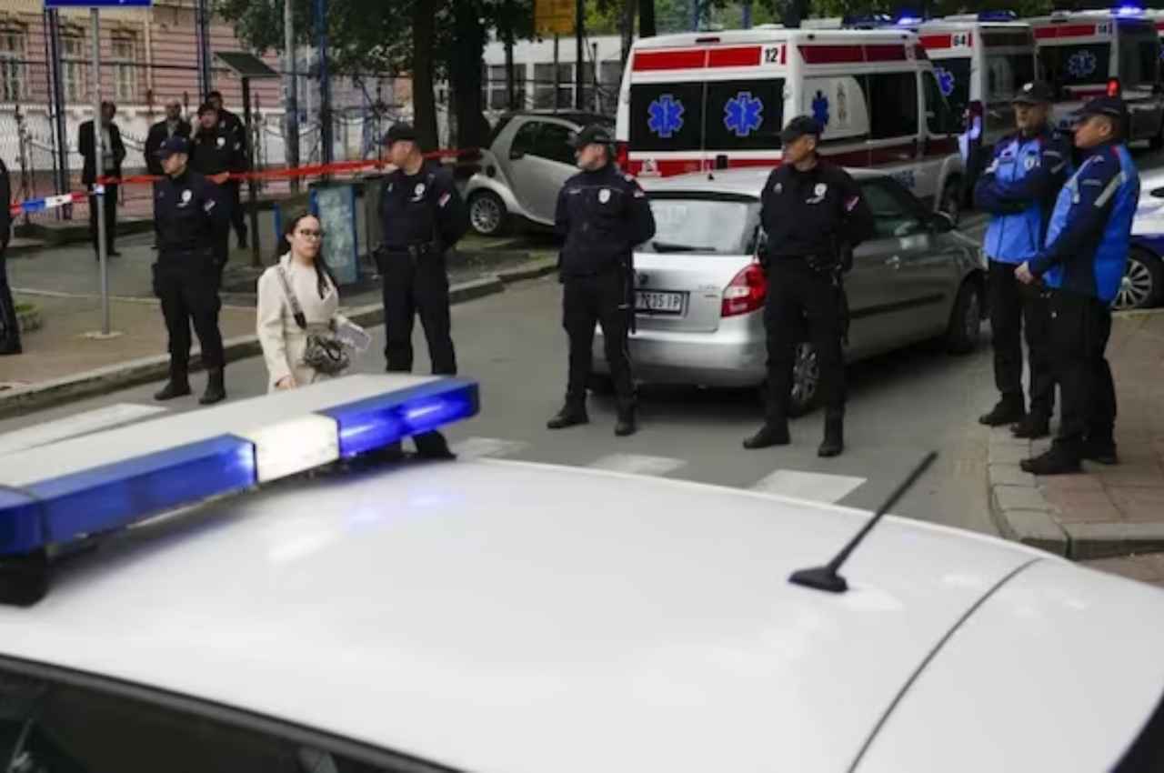 Serbia: बेलग्रेड में कक्षा 7 के छात्र ने स्कूल में की फायरिंग, एक की मौत, कई घायल