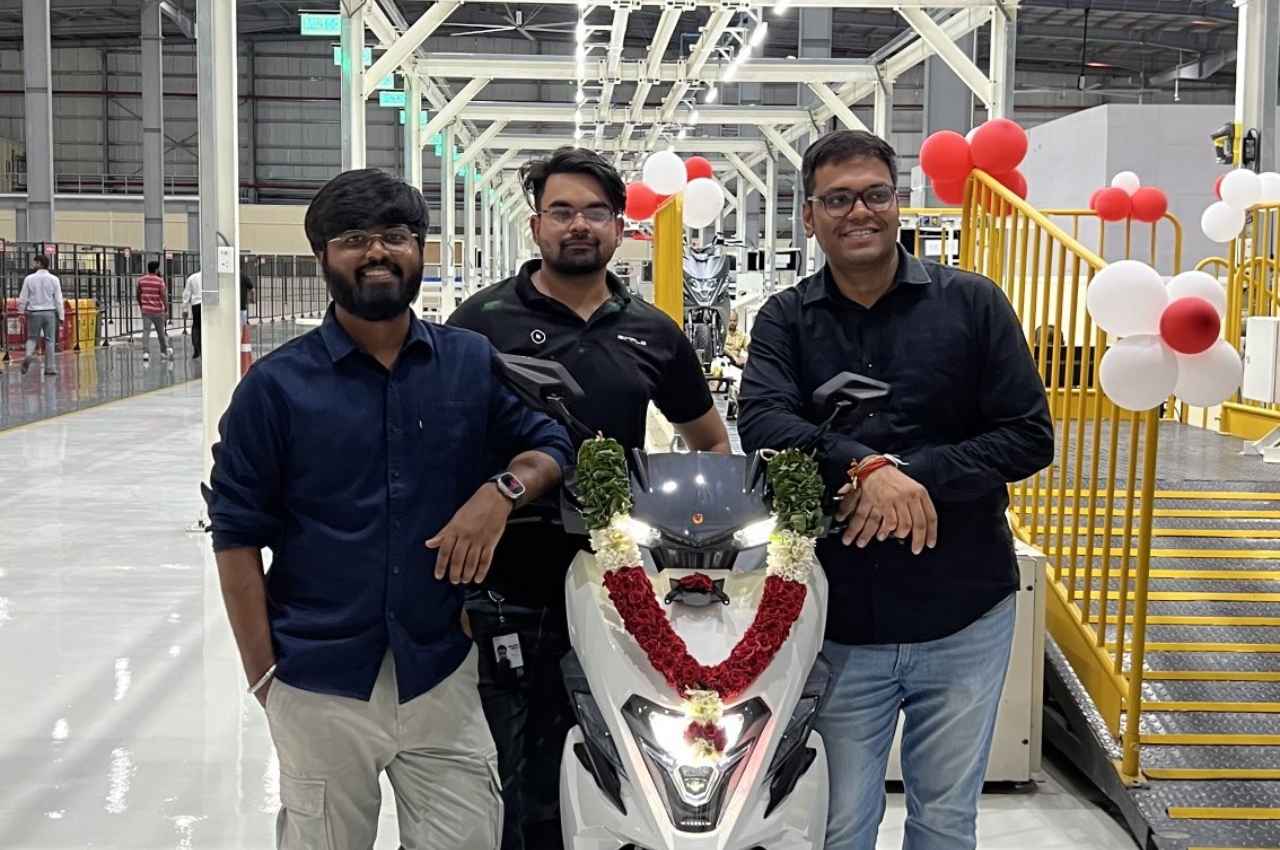 धांसू इलेक्ट्रिक स्कूटर Simple One का प्रोडक्शन शुरू, जानें फीचर्स
