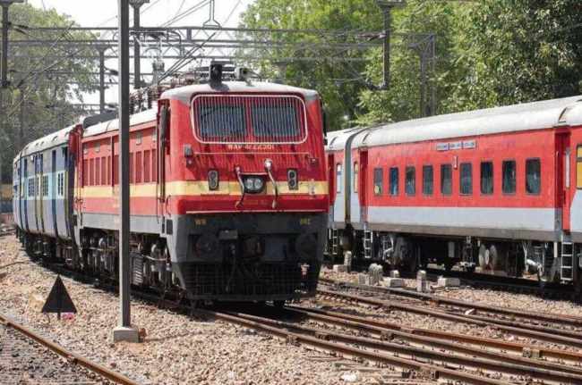 UP News, Purushottam Express, bomb Threat, Azamgarh News