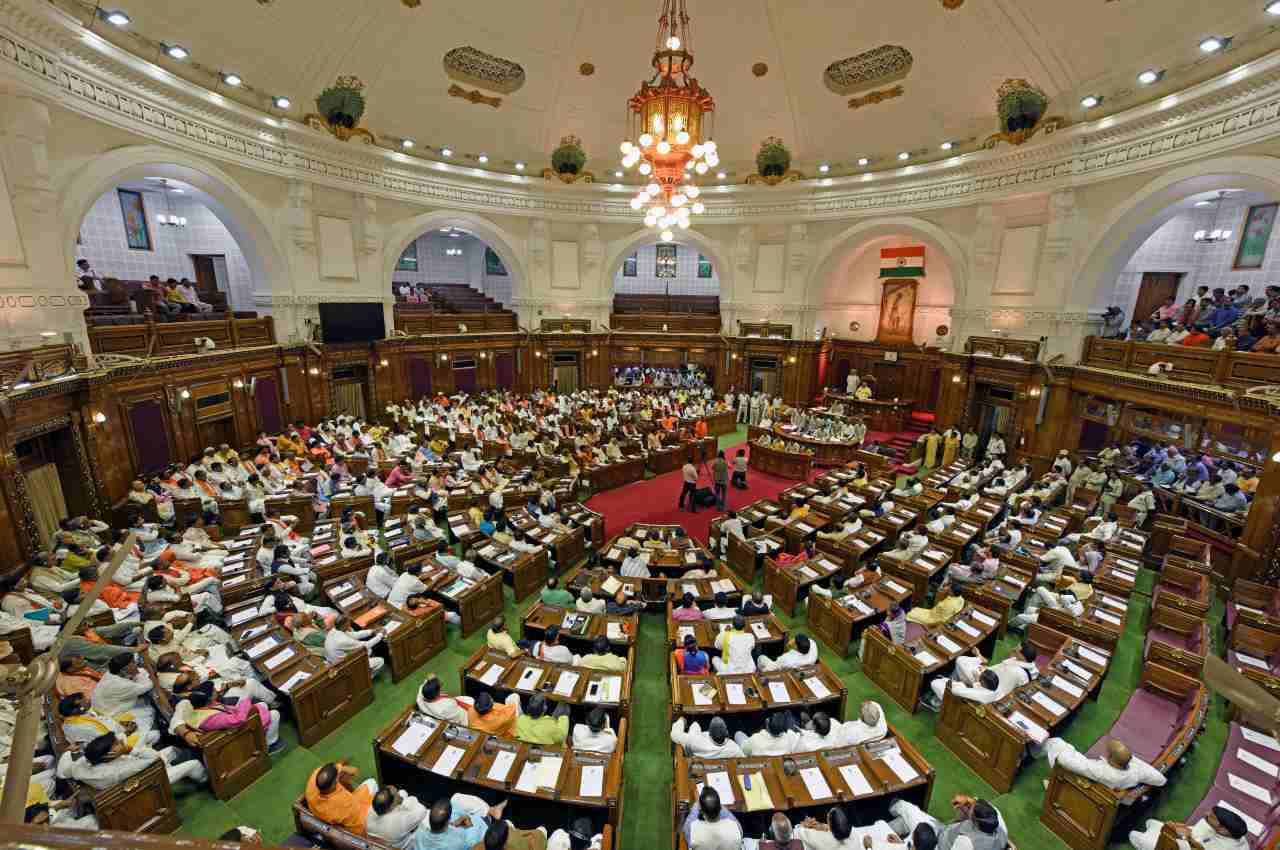 UP News: यूपी विधान परिषद की दो खाली सीटों पर 29 मई को उपचुनाव; उसी दिन होगी काउंटिंग