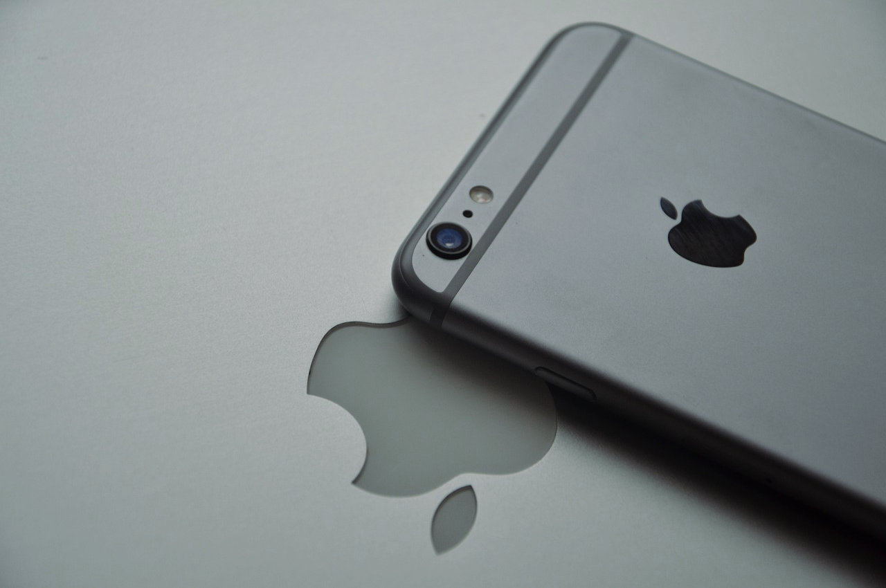 Apple iphone, my photo stream, apple icloud, iOS