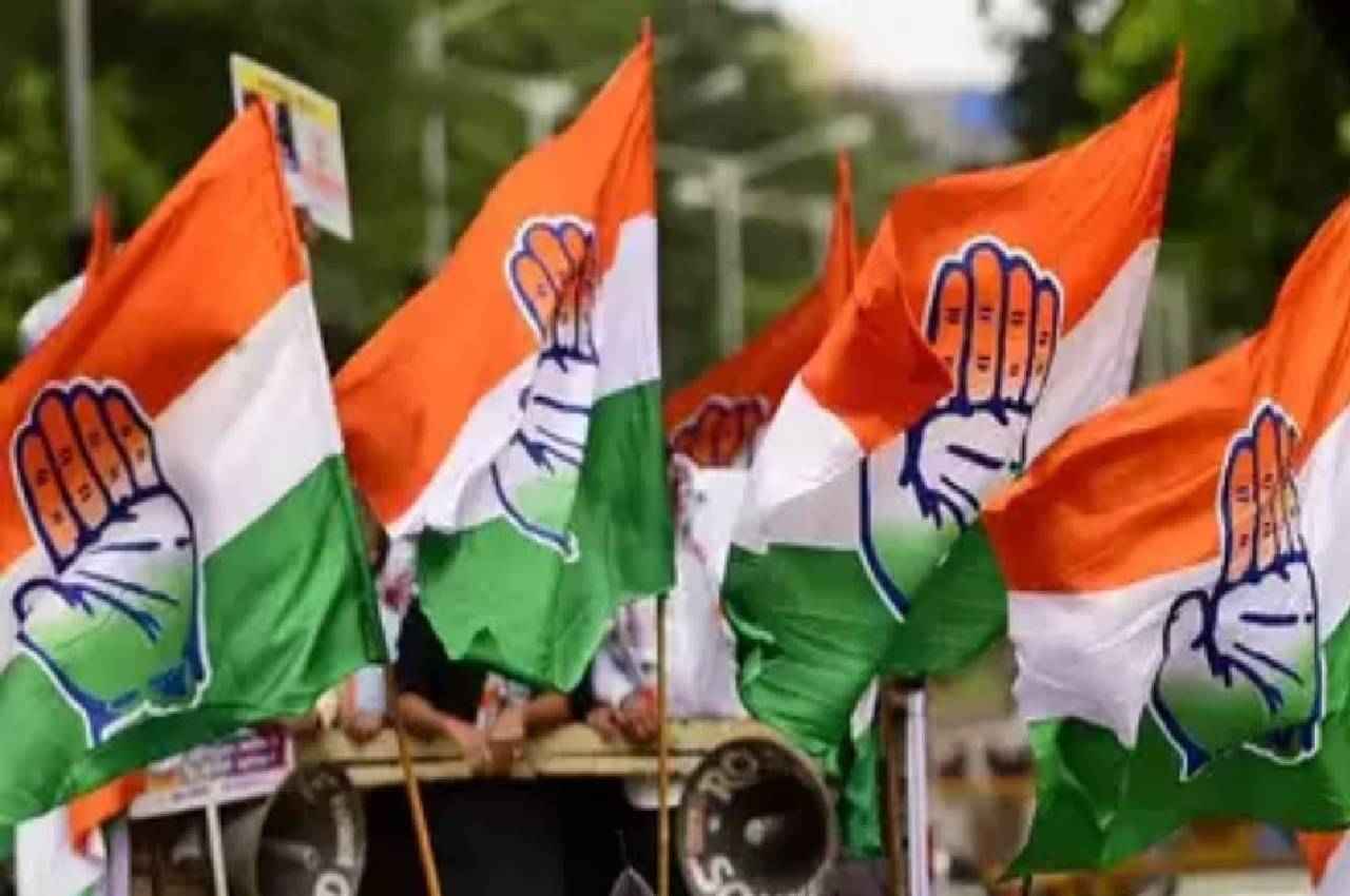 MP में जारी है दलबदल की सियासत, कांग्रेस की दिग्गजों के गढ़ में सेंधमारी, BJP के बिगड़ सकते हैं समीकरण