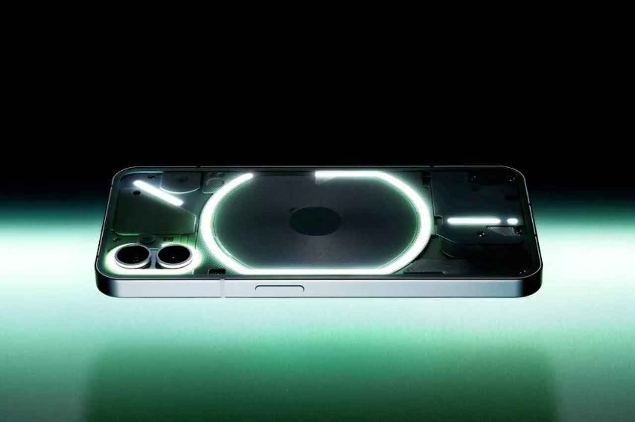 Nothing Phone (1) हुआ सस्ता, सिर्फ 2,749 रुपये में खरीदने का मौका! जानें कैसे?