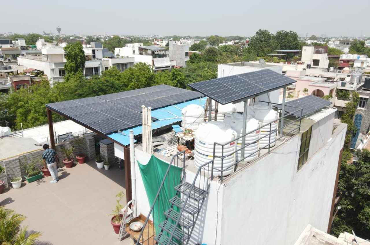 बढ़ते बिजली के बिल से हैं परेशान तो करें यह काम, सरकारी सब्सिडी के साथ होगी लाखों की कमाई