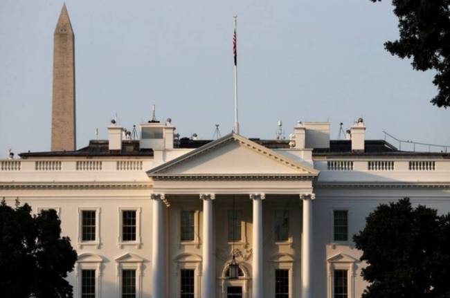 Secret Service, Uniformed Division officers, United States, Lafayette Square, White House, truck crash near White House