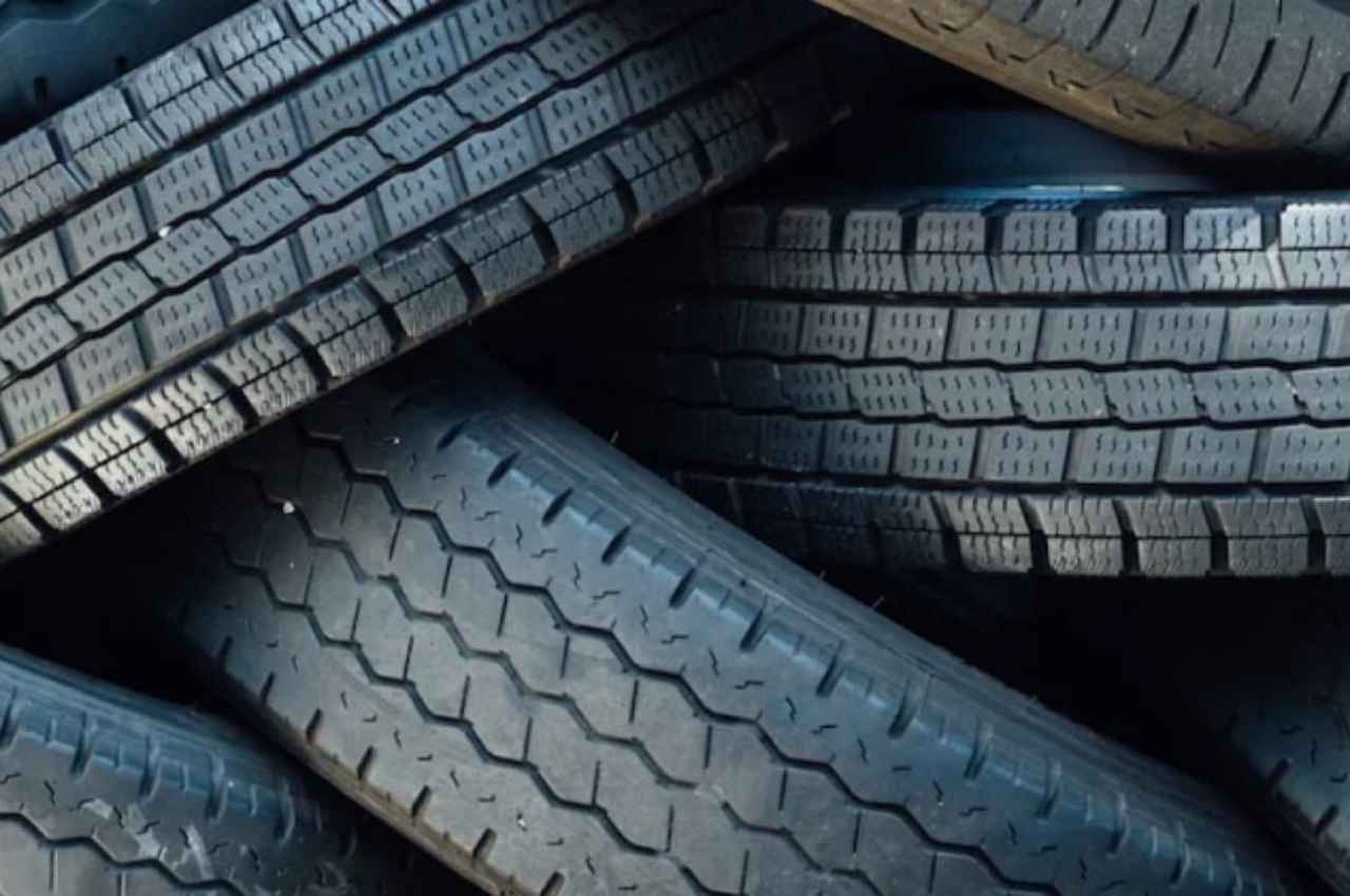 Tyre Upsizing: स्पोर्टी लुक के चक्कर में न बिगाड़े अपनी कार की परफॉमेंस, जानें डिटेल