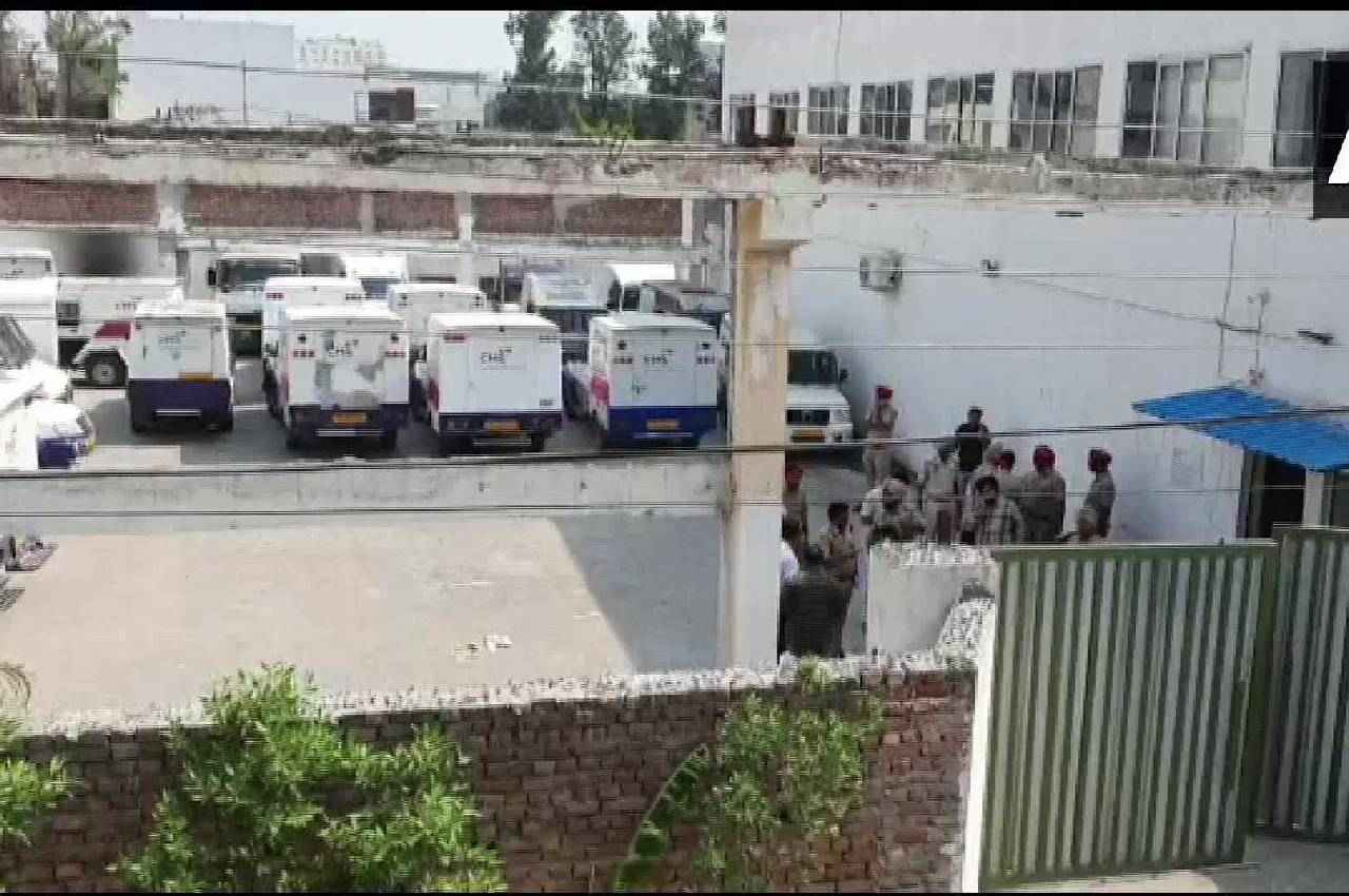 Ludhiana ATM van loot, Loot, Ludhiana, Punjab, new rajpur nagar bank, van loot news