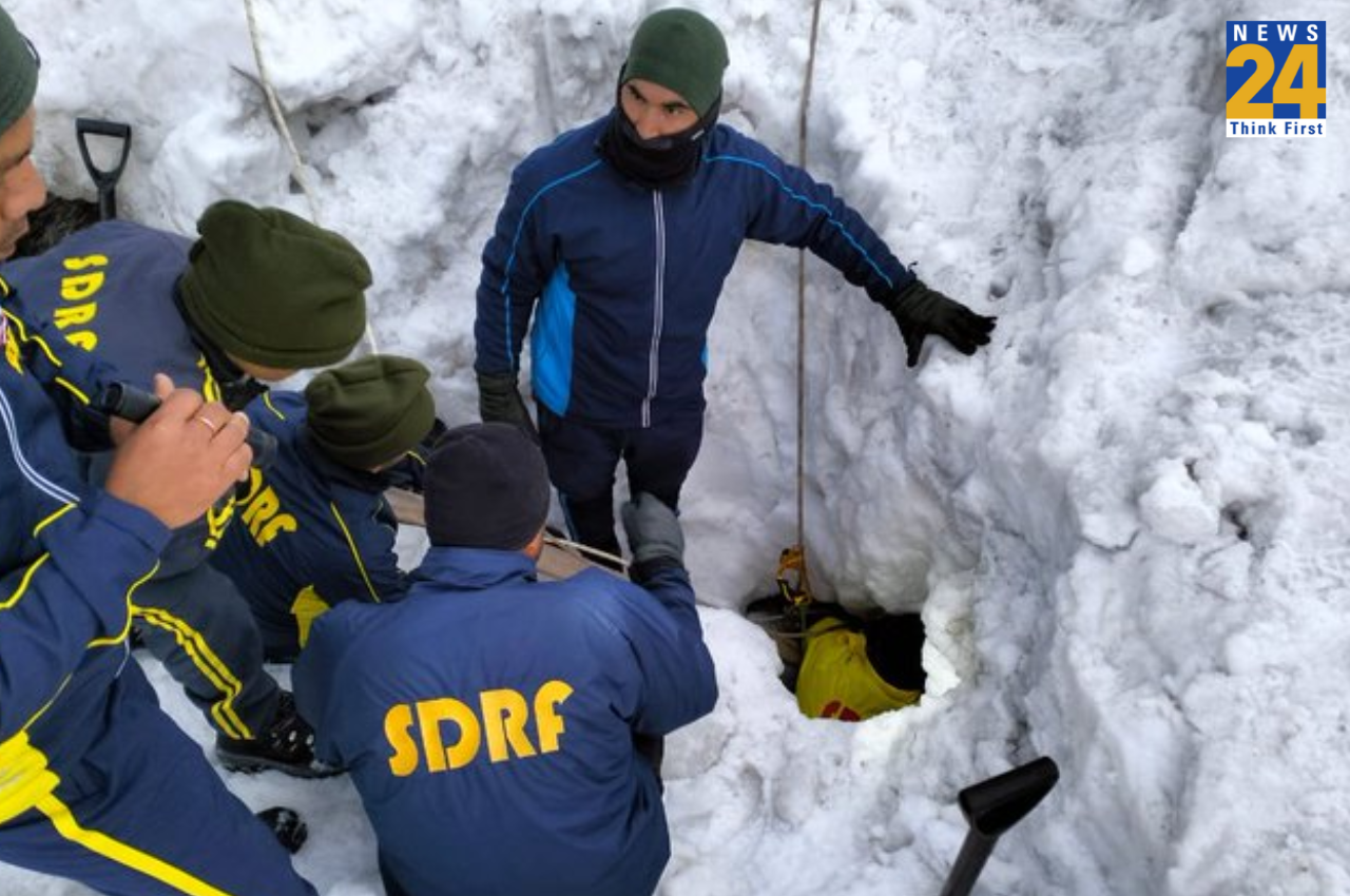 Avalanche, Uttarakhand News, Hemkund Sahib, Atlakoti Avalanche