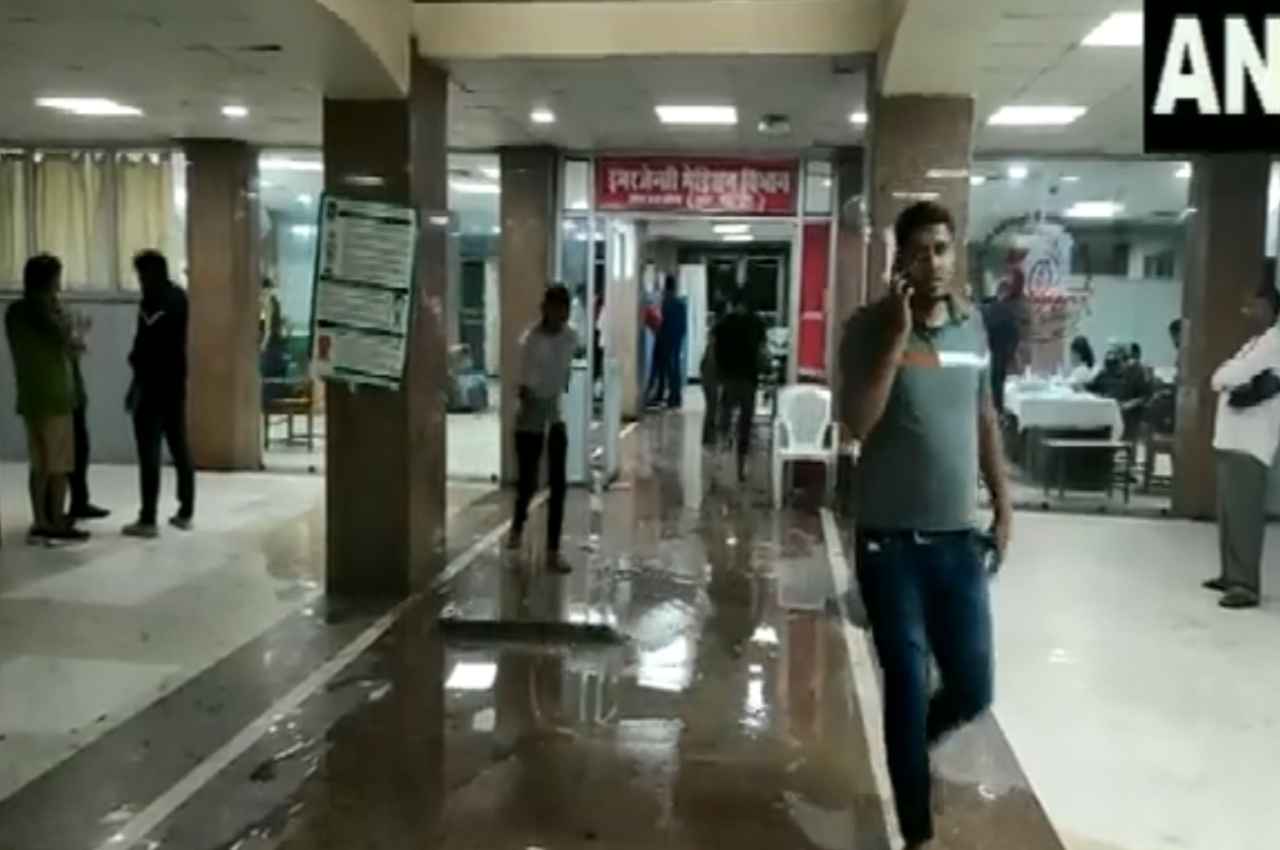 Biparjoy Cyclone: राजस्थान में बिपरजाॅय का कहर, 4 जिलों में बाढ़ से आम जनजीवन अस्त-व्यस्त, पाली में 2 लोगों की बहने से मौत
