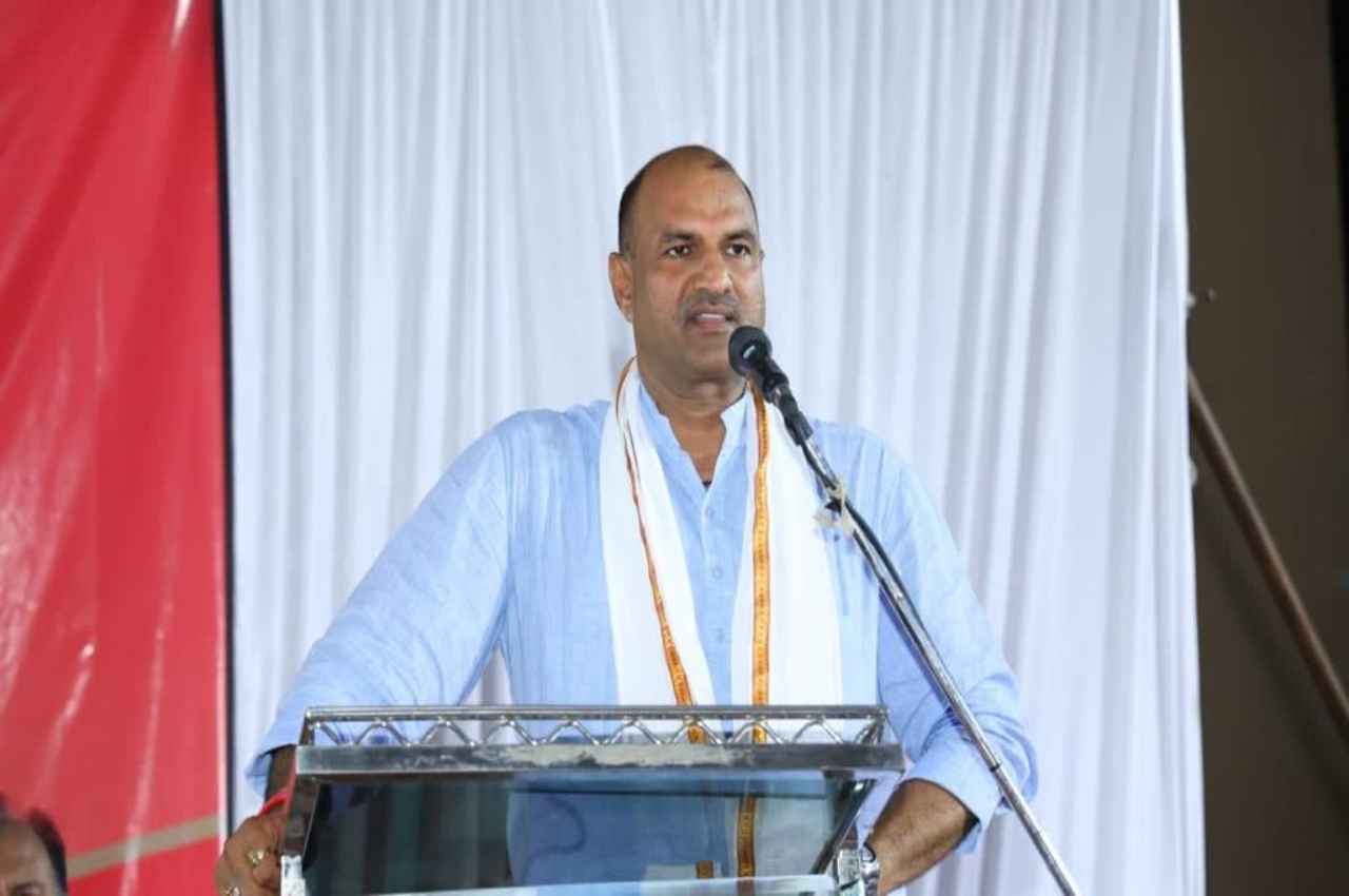 चित्तौड़गढ़ में कांग्रेस पर बरसे बीजेपी प्रदेशाध्यक्ष सीपी जोशी, बोले- 'गरीबी हटाने की बजाय गरीबों की जेब डाका डाला गया'