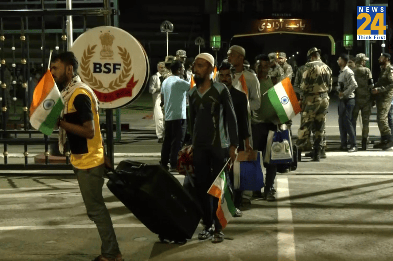 Indian fishermen (2) Pakistan, Indian fishermen, Attari-Wagah border, India-Pakistan Relationship