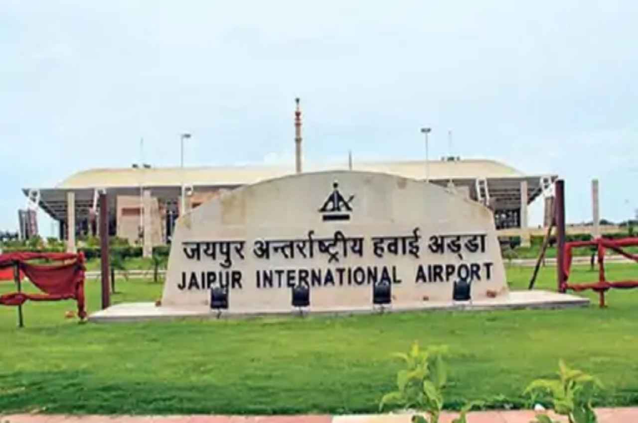 Jaipur News, Custom Department Caught gold