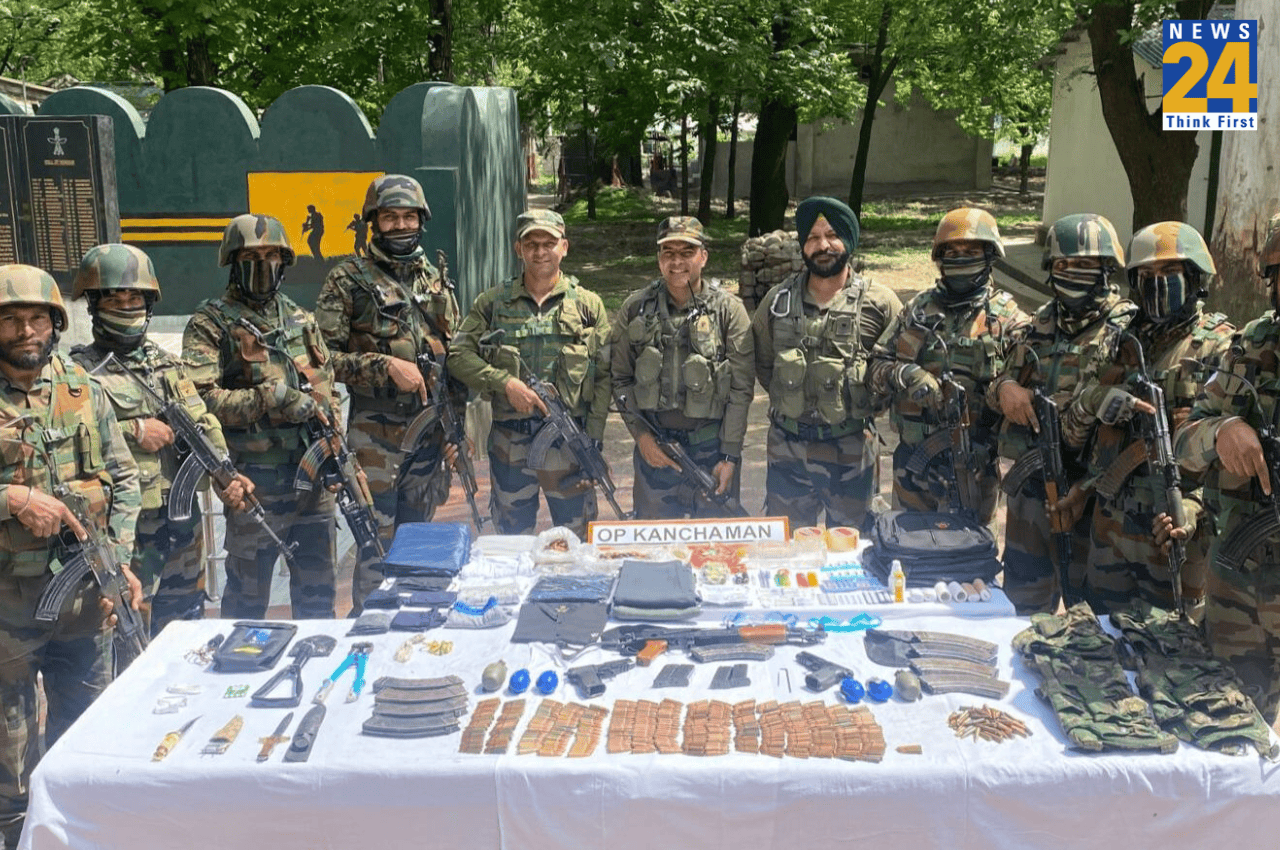 Jammu-Kashmir: अमरनाथ यात्रा से पहले सर्च ऑपरेशन में मिले भारी मात्रा में हथियार, सुरक्षा बलों ने नाकाम की ना-PAK साजिश