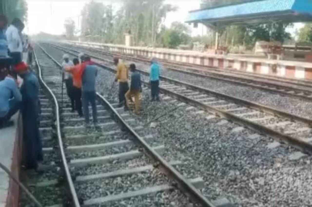 लखनऊ में टला बड़ा हादसा; नीलांचल एक्सप्रेस के गुजरते ही पिघली लूप लाइन की पटरियां, जांच के आदेश