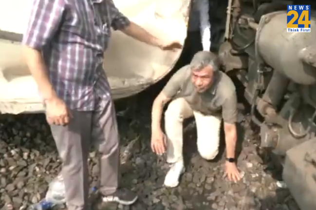 Odisha Train Accident, railways minister Ashwini Vaishnaw, Balasore Train Accident, Coromandel Express, Odisha News, Ajit Pawar, TMC