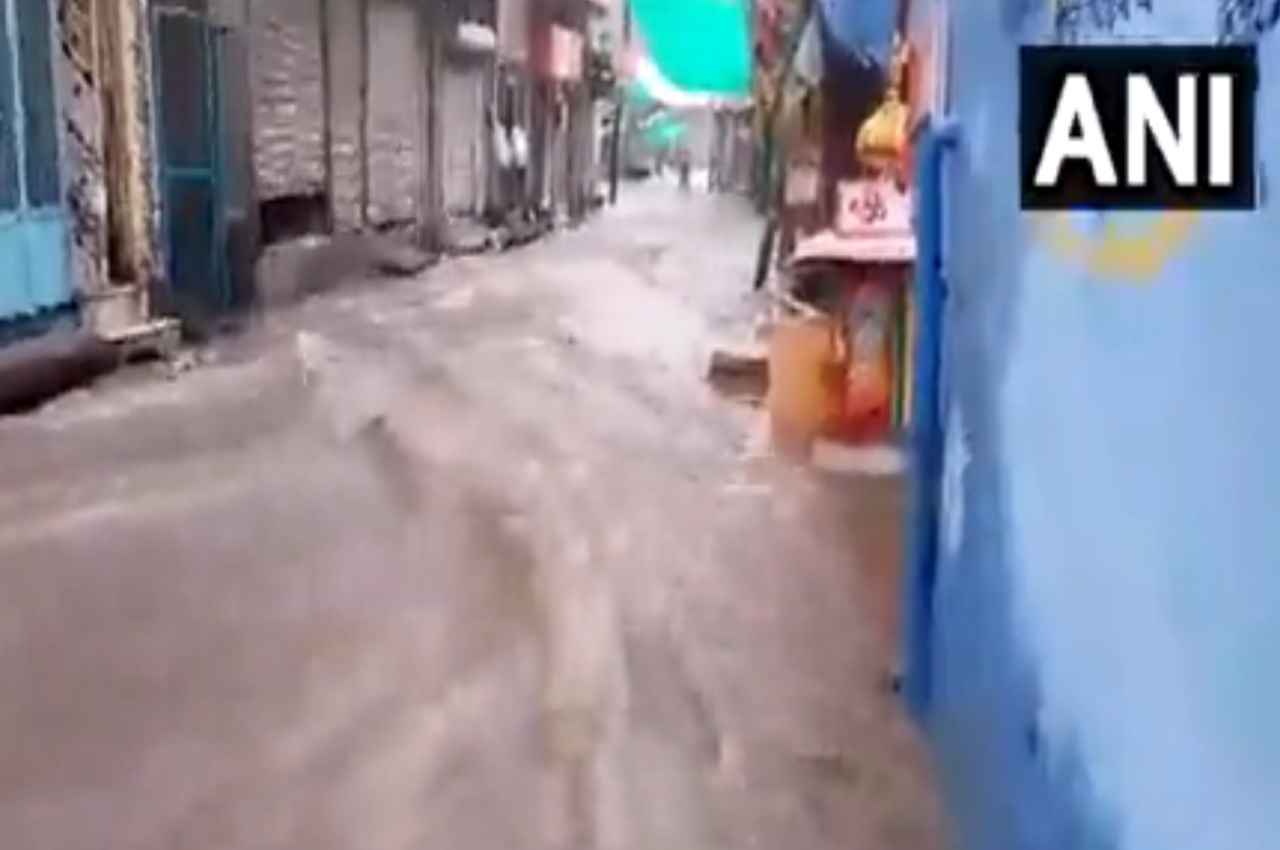 Rajasthan Weather: पूरे राजस्थान में भारी बारिश की चेतावनी, मौसम विभाग ने 14 जिलों के लिए जारी किया अलर्ट