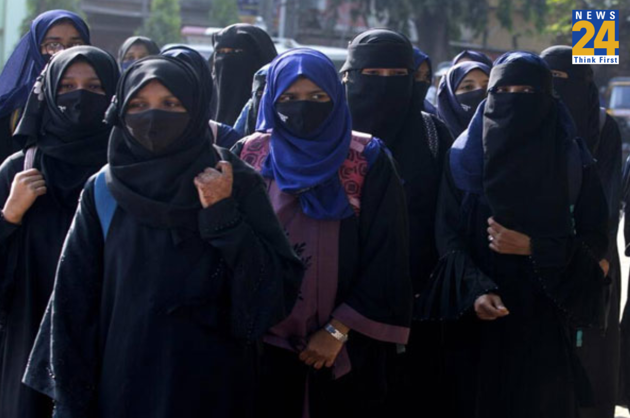 Telangana Hijab Row, KCR, Hyderabad, Telangana Home Minister Mahmood Ali, KV Ranga Reddy College , burqa