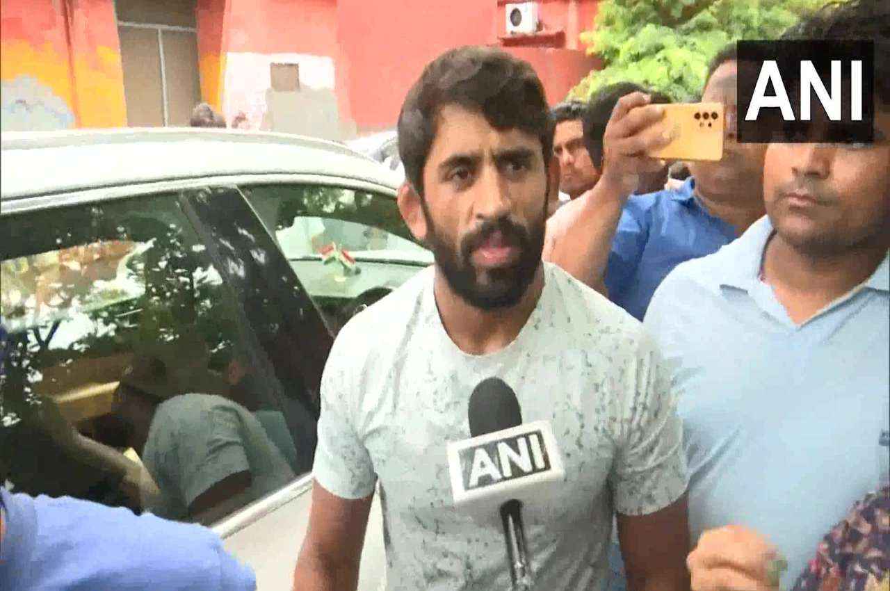 UP News: सहारनपुर में चंद्रशेखर से मिलने पहुंचे बजरंग पुनिया और साक्षी मलिक; मुलाकात के बाद दिया ये बयान
