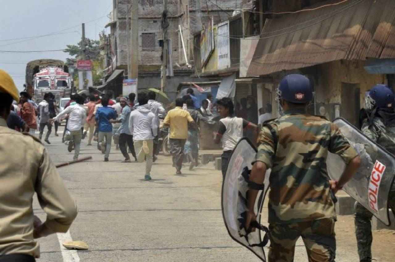 WB Panchayat Poll: पंचायत चुनाव के नामांकन के दौरान झड़प में 3 लोगों की मौत; CM ममता ने विपक्ष पर लगाया आरोप